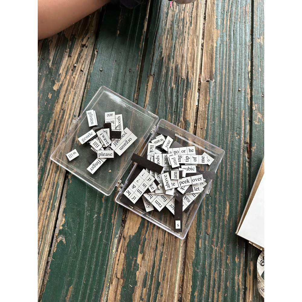 The Original Magnetic Poetry Kit Word Magnets Fridge Decor A3787
